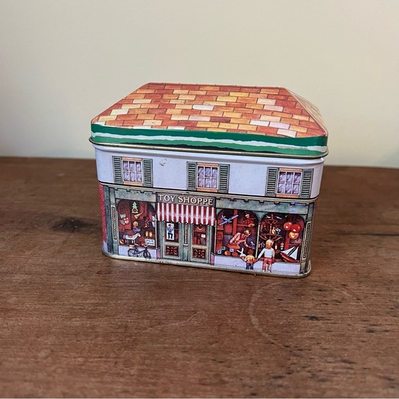 Vintage Toy Shoppe Holiday Tin From 1996 Tin Box Company of America - Picture 1 of 11